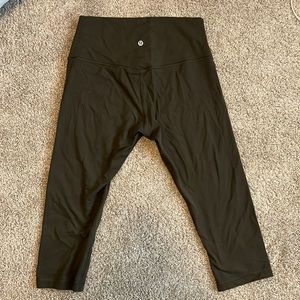 Lululemon capri leggings